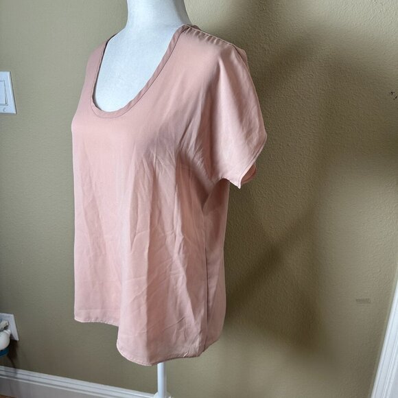 NORDSTROM Soprano Blush Pink Silky Short Sleeve Blouse Top Size Small Round Neck - Picture 3 of 6